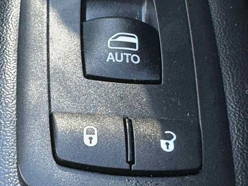 Used 2015 Jeep Grand Cherokee Altitude AWD/4WD image 31