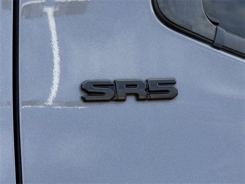 Used 2022 Toyota Tundra SR5 w/ SR5 Convenience Package image 12