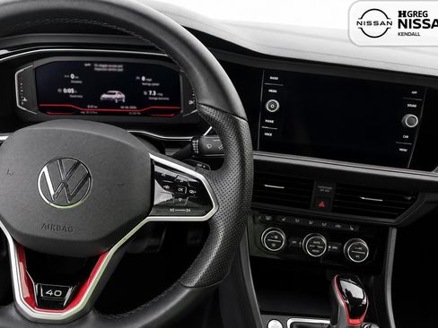 Used 2024 Volkswagen Jetta GLI 40th Anniversary Edition FWD image 9