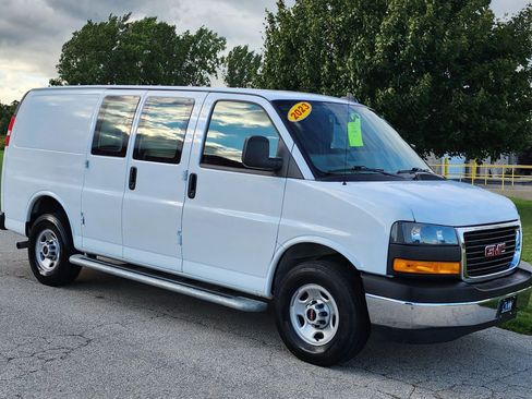 Used 2023 GMC Savana 2500 w/ Driver Convenience Package image 7