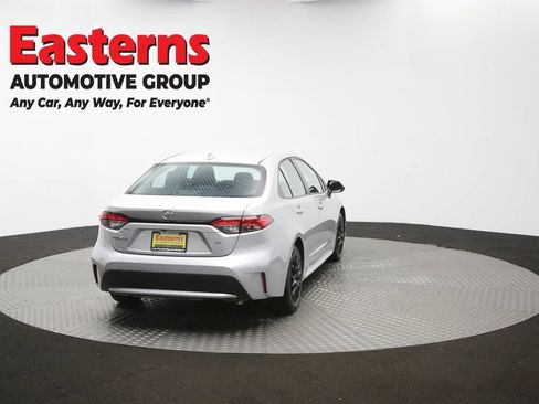 Used 2021 Toyota Corolla LE FWD image 37
