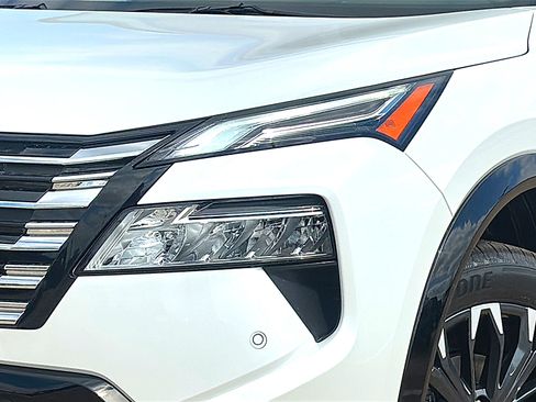 New 2026 Nissan Rogue Platinum w/ Platinum Premium Package image 4