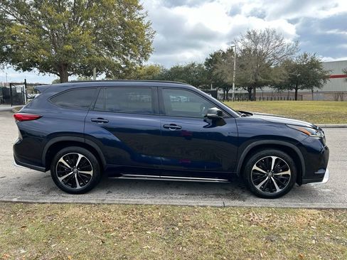 Certified 2022 Toyota Highlander XSE image 6
