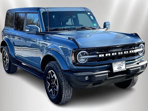 Used 2024 Ford Bronco Outer Banks image 9