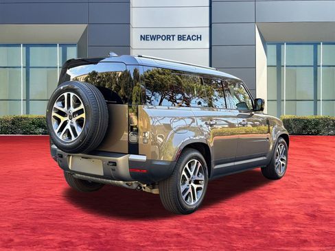 New 2026 Land Rover Defender 110 S image 9