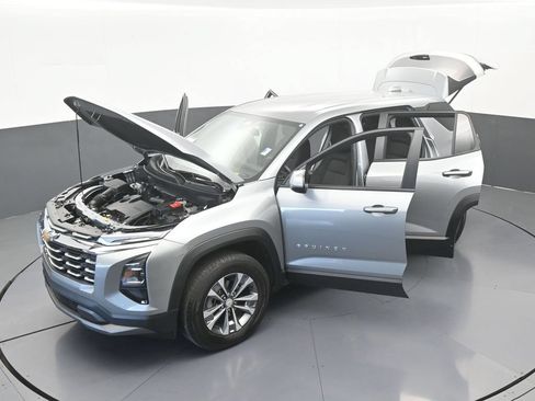 Used 2026 Chevrolet Equinox LT FWD image 60