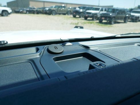 New 2026 Ford Bronco Outer Banks AWD/4WD image 26