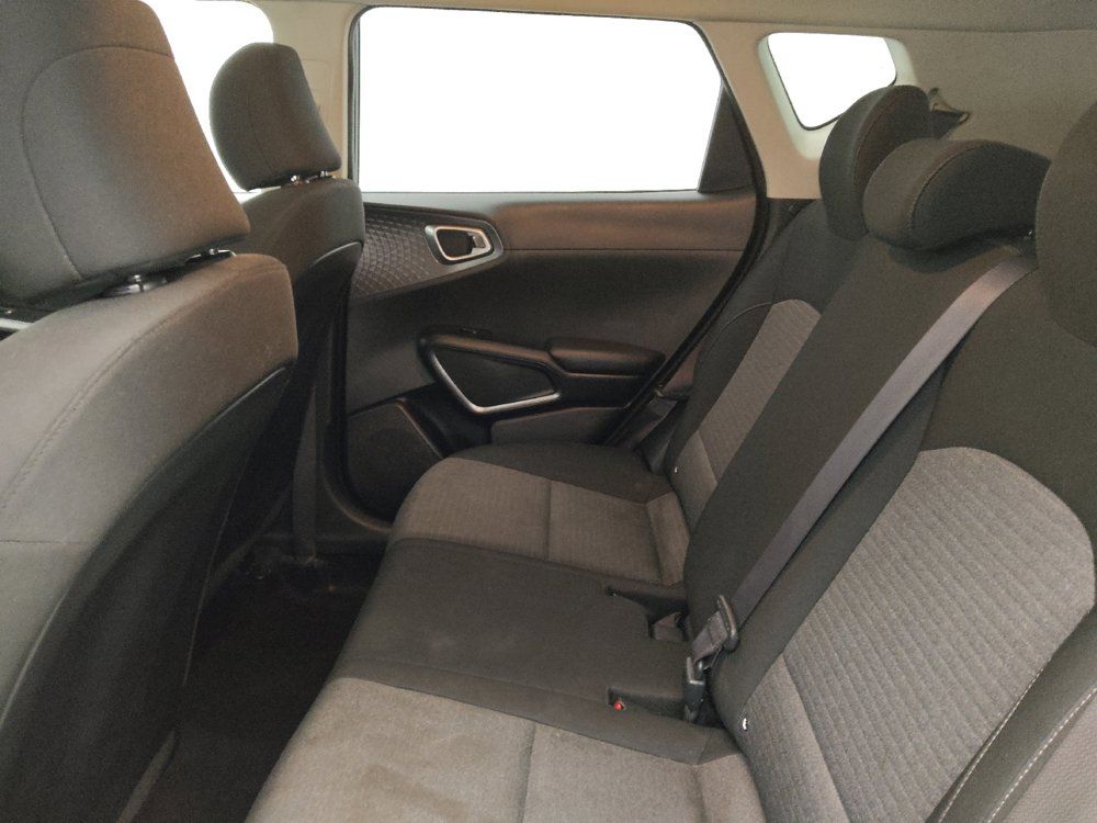 Used 2020 Kia Soul S FWD image 18