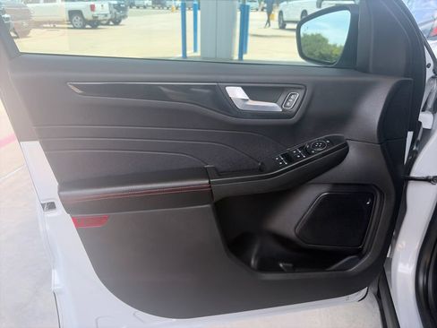 Used 2025 Ford Escape ST-Line FWD image 23