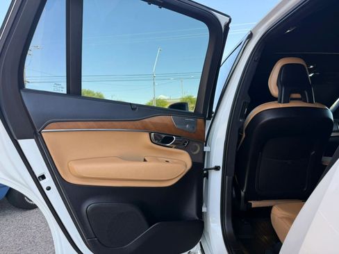 Used 2017 Volvo XC90 T8 Inscription w/ Luxury Package AWD/4WD image 37