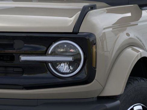 New 2025 Ford Bronco Outer Banks AWD/4WD image 19
