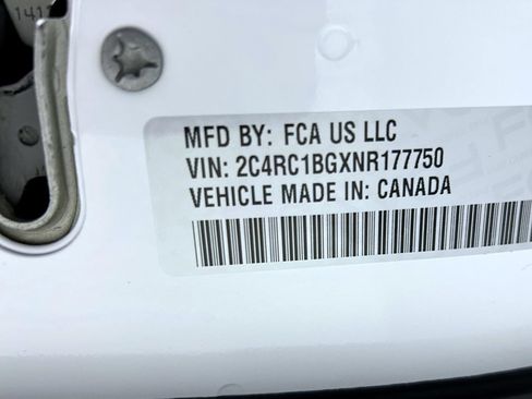 Used 2022 Chrysler Pacifica Touring-L FWD image 24
