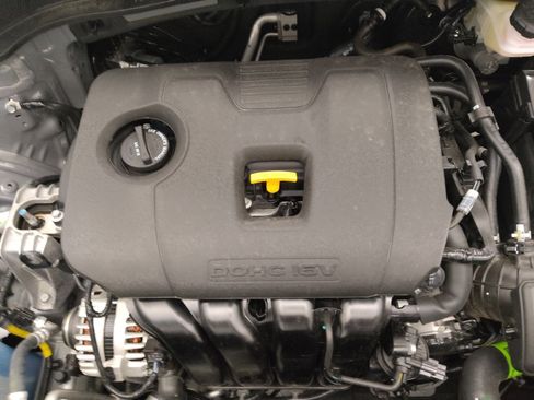 Used 2025 Kia Soul LX FWD image 30