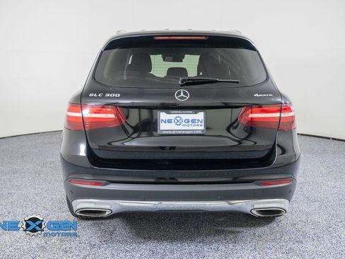 Used 2019 Mercedes-Benz GLC 300 4MATIC image 6