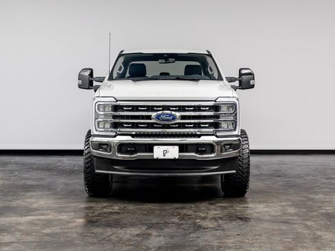 Used 2025 Ford F250 Lariat AWD/4WD image 2