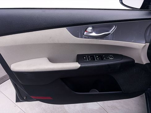 Certified 2023 Kia Forte LXS w/ LXS Technology Package FWD image 15