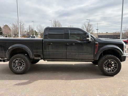Used 2026 Ford F250 Lariat w/ Black Appearance Package image 8