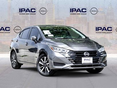 New 2025 Nissan Versa SV w/ Trunk Package