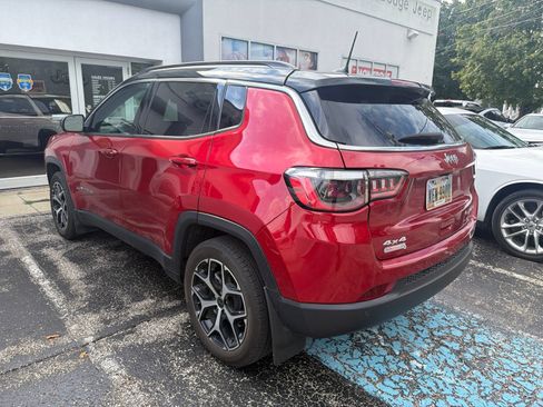 Used 2025 Jeep Compass Limited AWD/4WD image 7