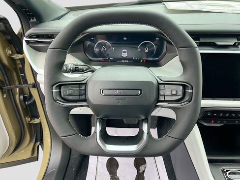 New 2026 Jeep Cherokee Laredo image 11