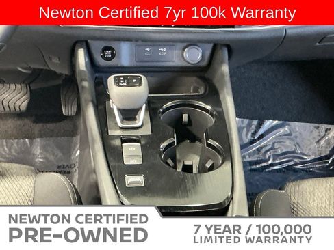 Used 2025 Nissan Rogue SV FWD image 11