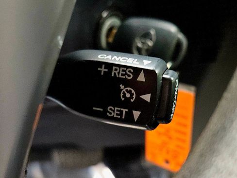 Used 2015 Toyota Prius C Two image 21