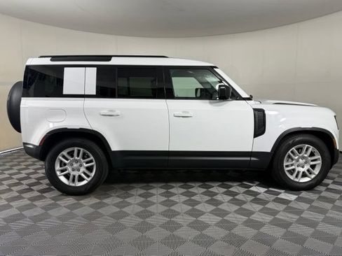 Used 2025 Land Rover Defender 110 S AWD/4WD image 9
