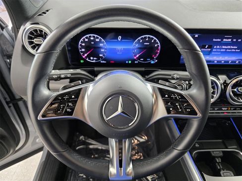 Certified 2025 Mercedes-Benz GLA 250 image 17