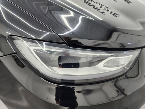 Used 2024 Chrysler Pacifica Touring-L image 23