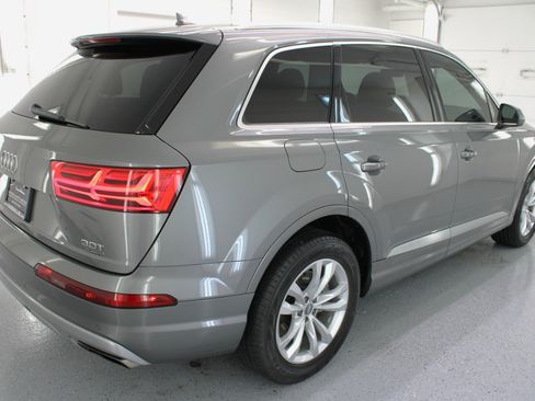 Used 2017 Audi Q7 3.0T Premium Plus image 10