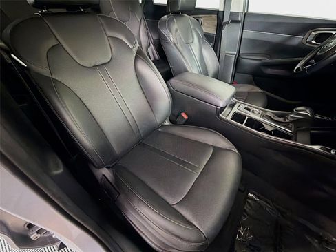 Certified 2021 Kia Sorento EX FWD image 27