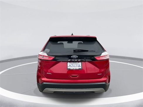 Certified 2022 Ford Edge SEL image 6