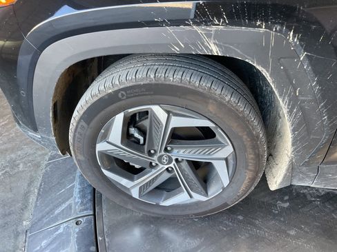 Used 2025 Hyundai Tucson Limited image 13