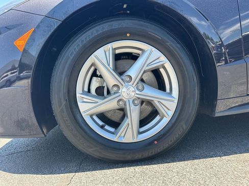 Used 2023 Hyundai Sonata SE FWD image 12