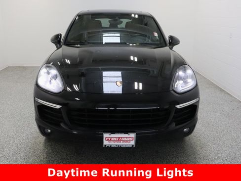 Used 2016 Porsche Cayenne image 3