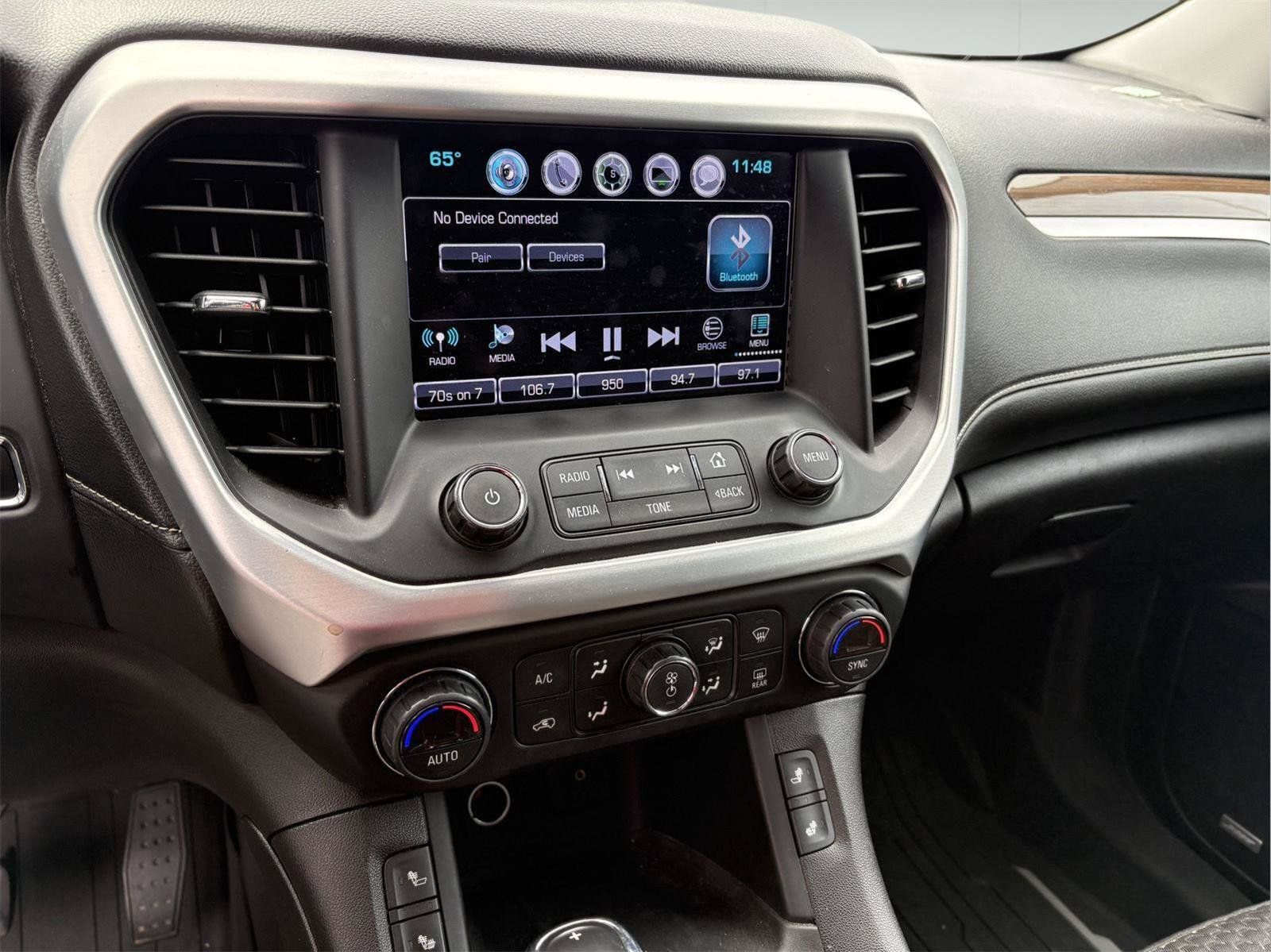 Used 2017 GMC Acadia SLE AWD/4WD image 4