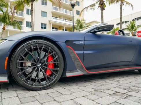 Used 2023 Aston Martin V12 Vantage V12 Roadster image 12
