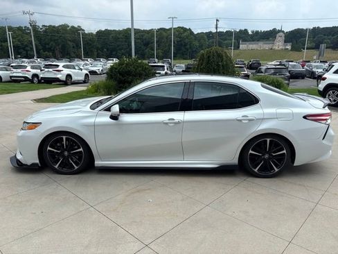 Used 2020 Toyota Camry XSE AWD/4WD image 4