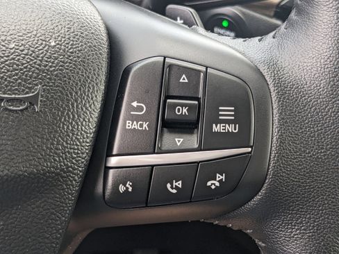 Used 2020 Ford Escape Titanium image 17