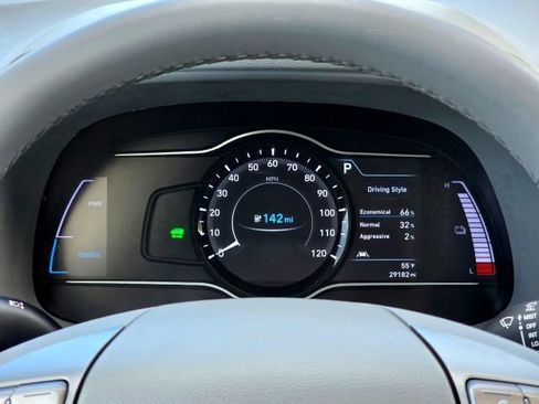 Used 2021 Hyundai Kona Limited image 14