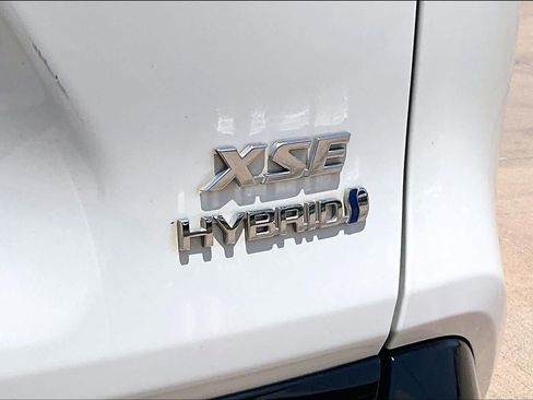 Used 2021 Toyota RAV4 XSE AWD/4WD image 30