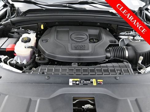 Used 2023 Jeep Grand Cherokee Overland image 27