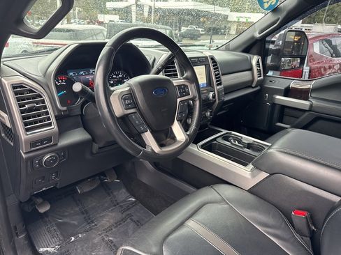 Used 2017 Ford F250 Platinum w/ Platinum Ultimate Package image 25