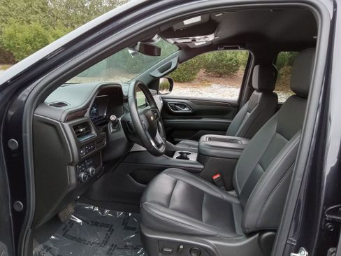 Used 2024 Chevrolet Tahoe LT image 10