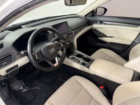 Used 2021 Honda Accord Touring image 10