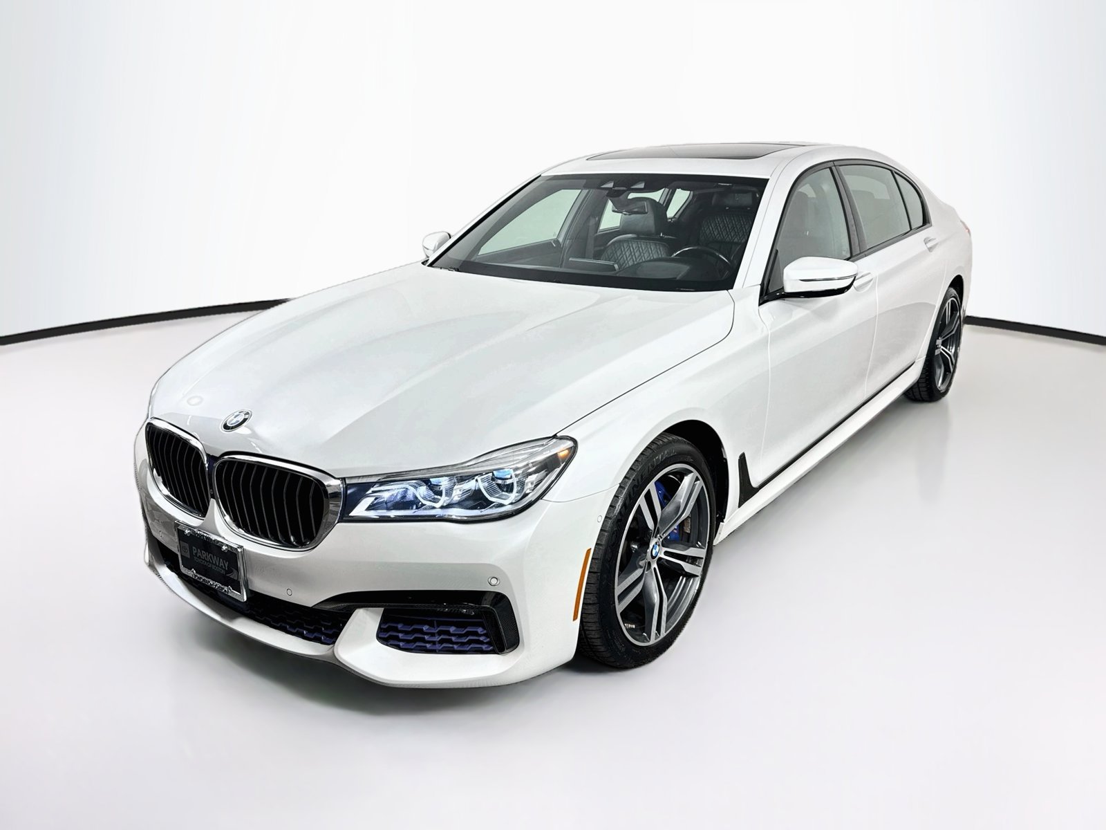 Used 2018 BMW 750i xDrive AWD/4WD image 3