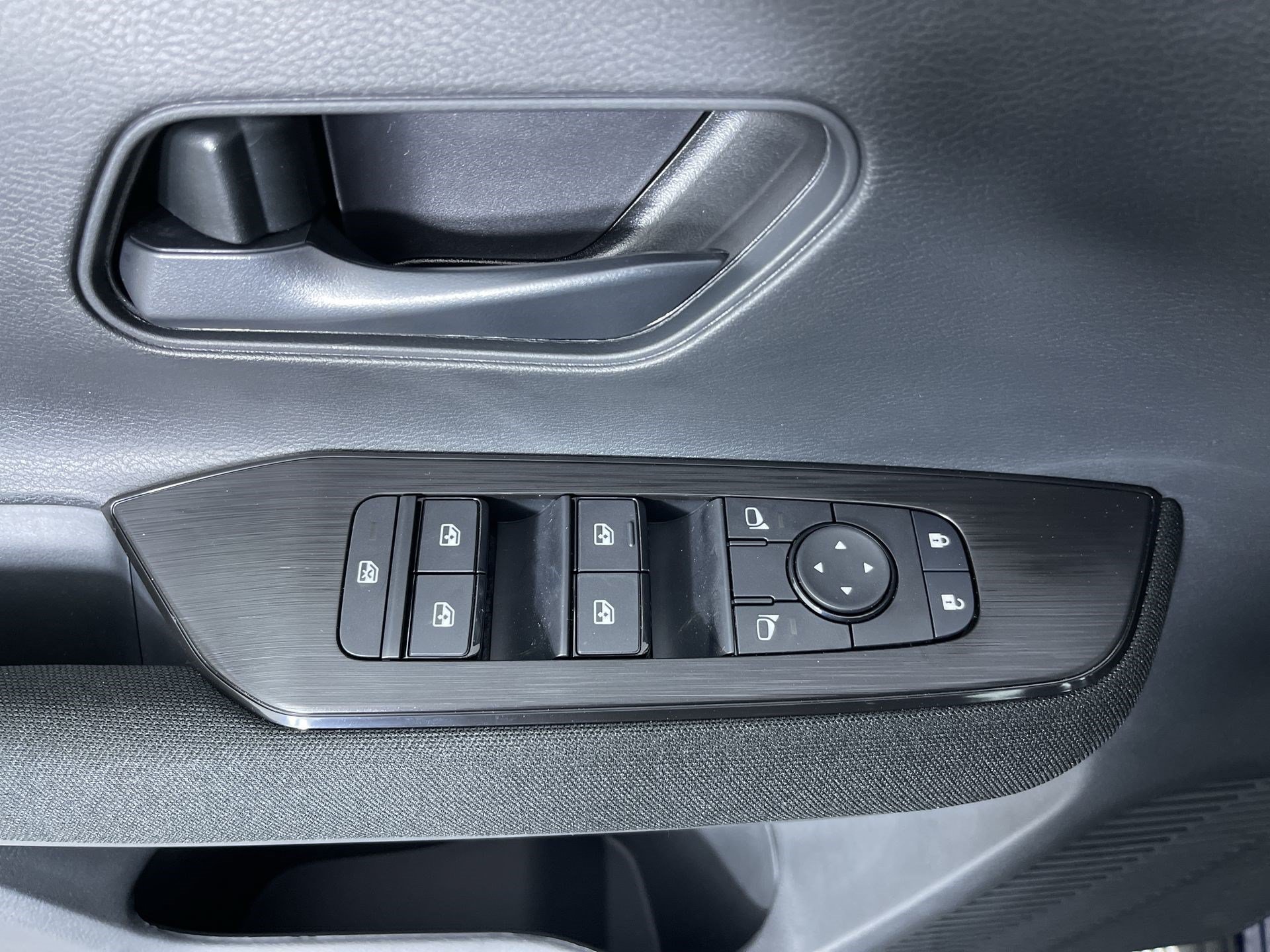 Certified 2026 Nissan Kicks S AWD/4WD image 12