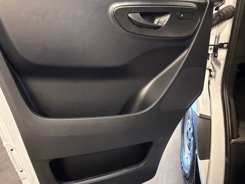 Used 2024 Mercedes-Benz Sprinter 2500 image 21