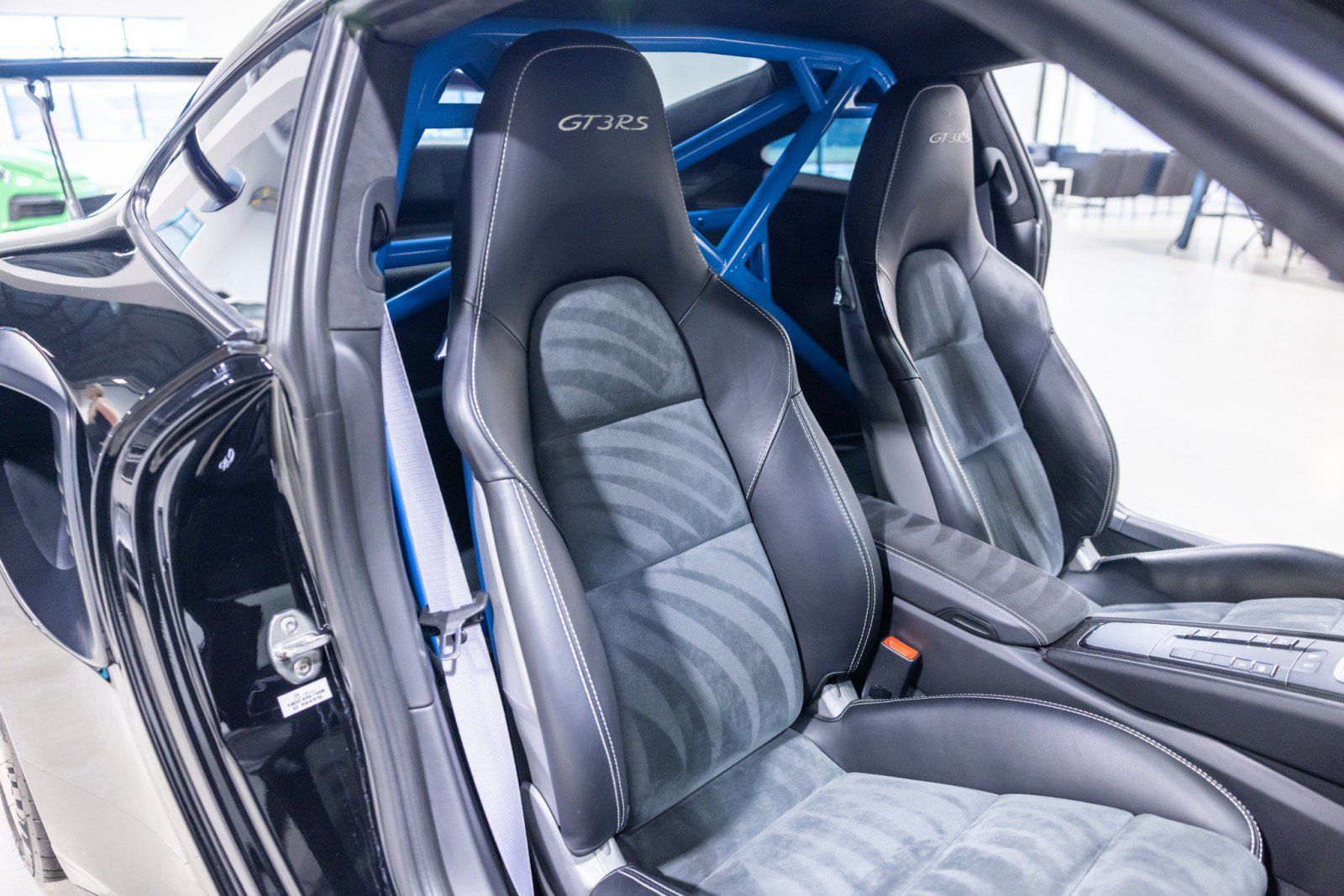 Used 2019 Porsche 911 GT3 RS RWD image 30