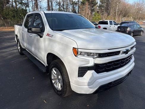 Used 2024 Chevrolet Silverado 1500 RST w/ Z71 Off-Road Package image 7